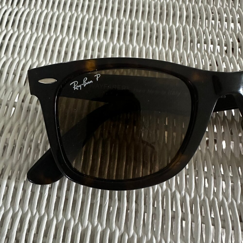 Ray-Ban Wayfarer Classic Sunglasses - Picture 11 of 11